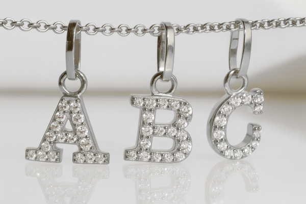 Buchstabenanhänger mit Zirkonia Silber 925/000 rhodiniert