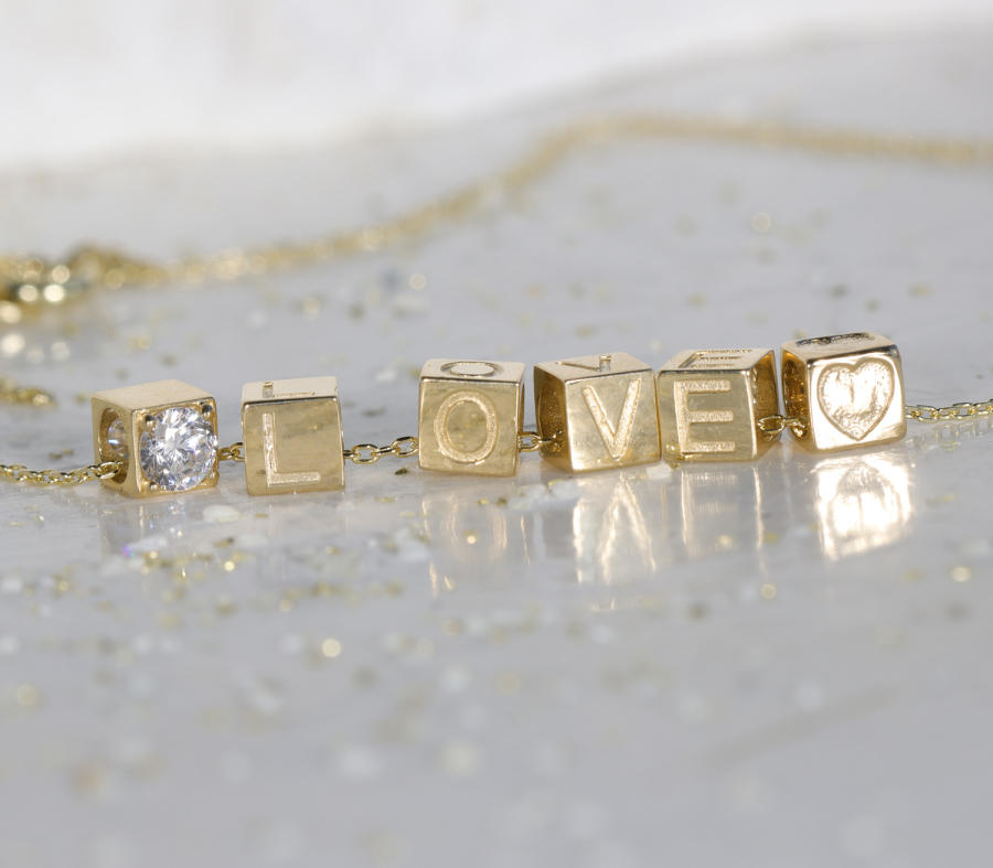 Anhänger Buchstabe Würfel 4x4mm Gold 585/000